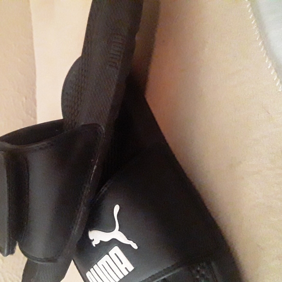 Puma Slides - Picture 3 of 6